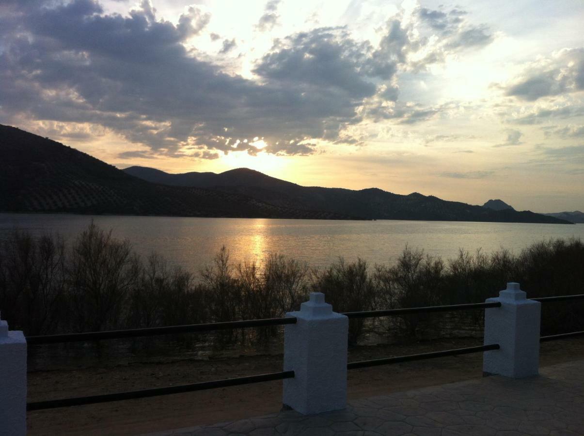 Centro De Ocio Alua Casa Rural Iznajar Lago De Andalucia Exterior foto